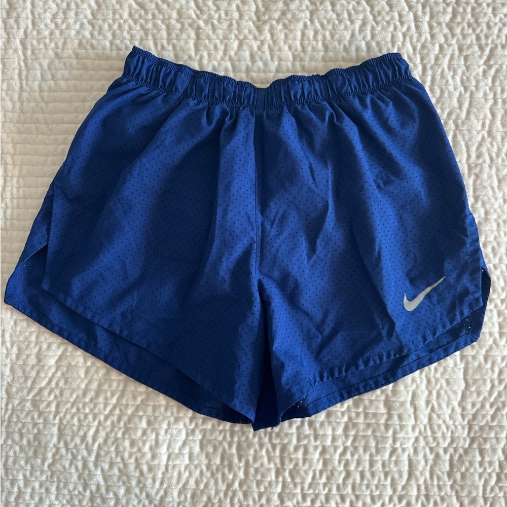 Small Nike Fast 4in inseam shorts